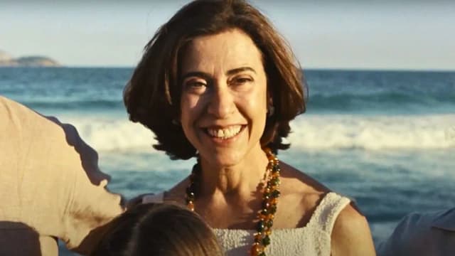 Fernanda Torres é Destacada em Convite Histórico da Academia do Oscar