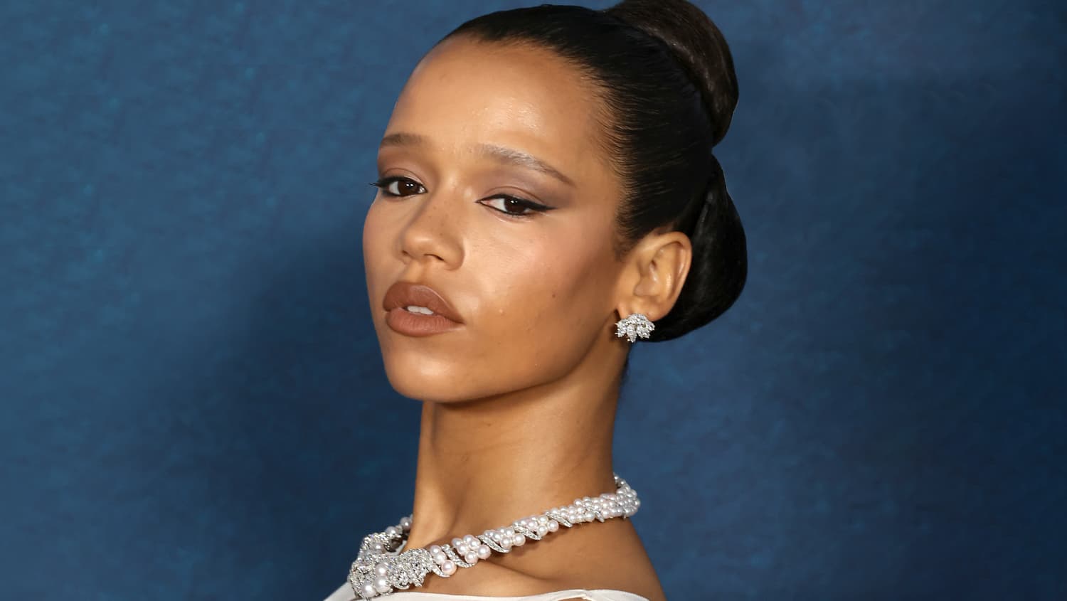 Taylor Russell Deixa 'Thomas Crown - A Arte do Crime': Divergências Criativas Causam Mudança no Elenco