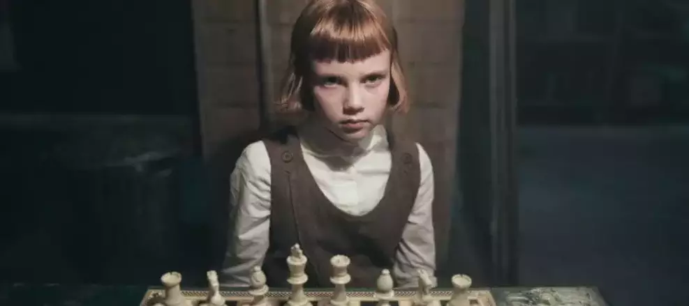 Isla Johnston é Cotada para Viver Joana d'Arc em Filme de Baz Luhrmann