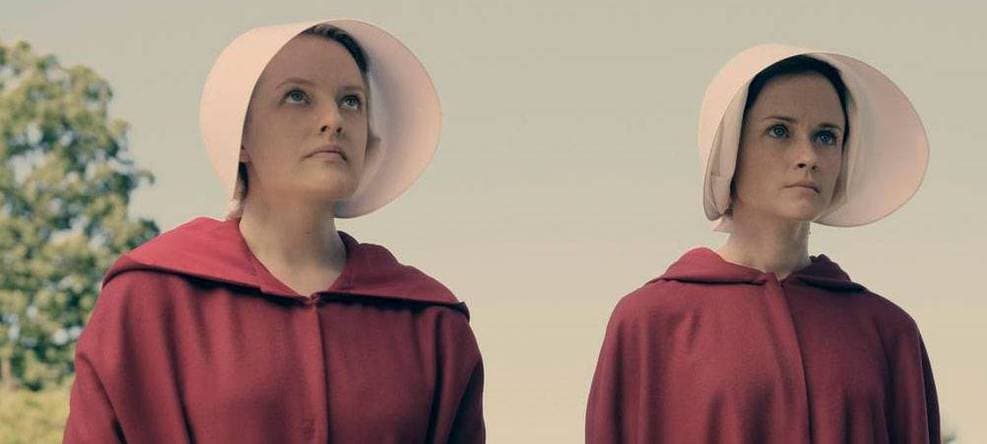 'The Testaments': Elenco de Sequência de 'The Handmaid's Tale' se Reúne para Leitura de Roteiro