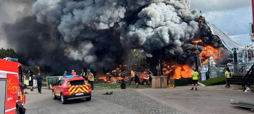 Incêndio Devasta Palco do Tomorrowland na Bélgica a Dias do Festival