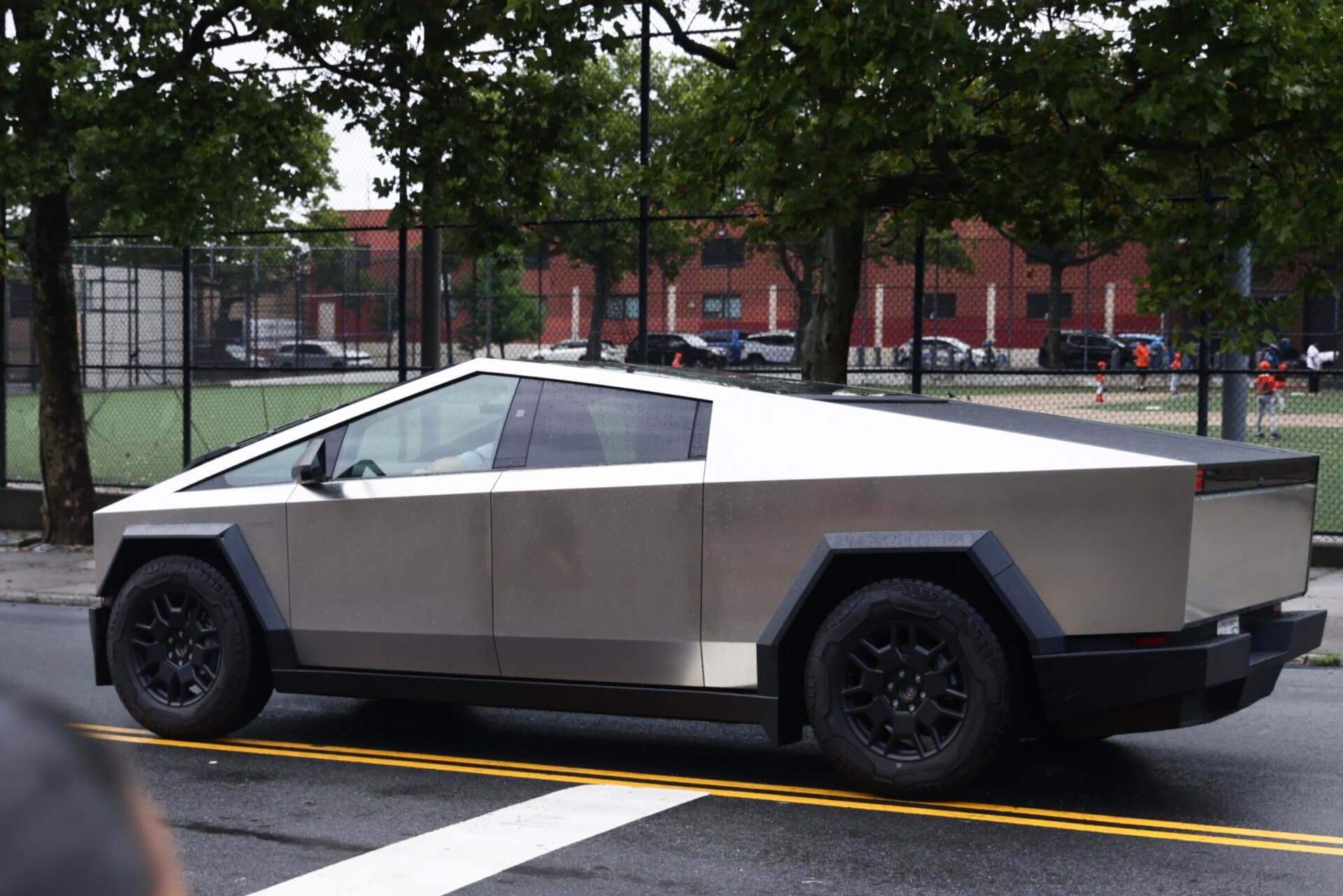 Desvalorização de Teslas Usados Aumenta com Queda do Cybertruck
