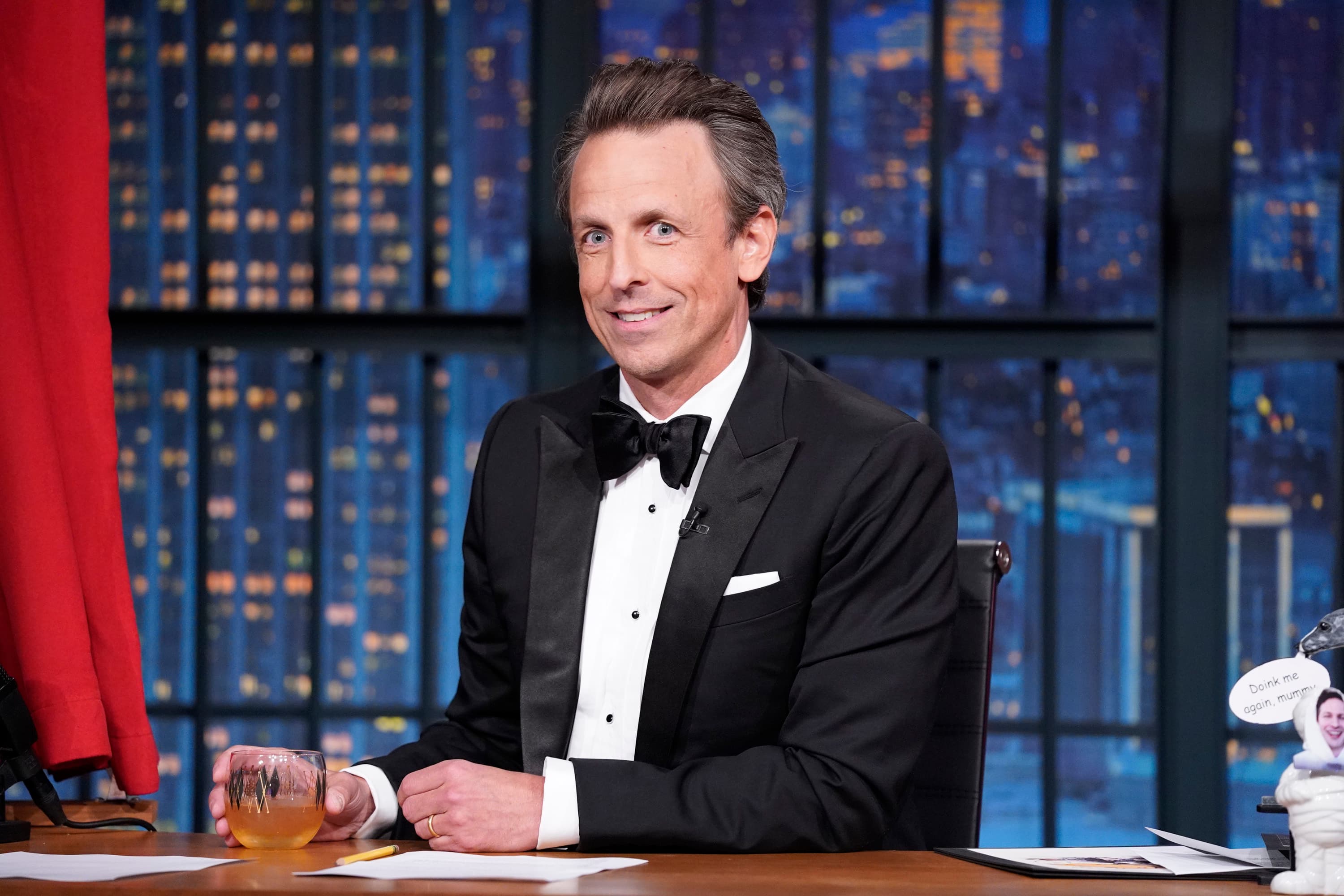 Seth Meyers Revela Seus Episódios Favoritos de 'Correções'