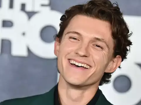 Tom Holland Considera Papel de James Bond: Futuro do Espião Britânico é Incerto
