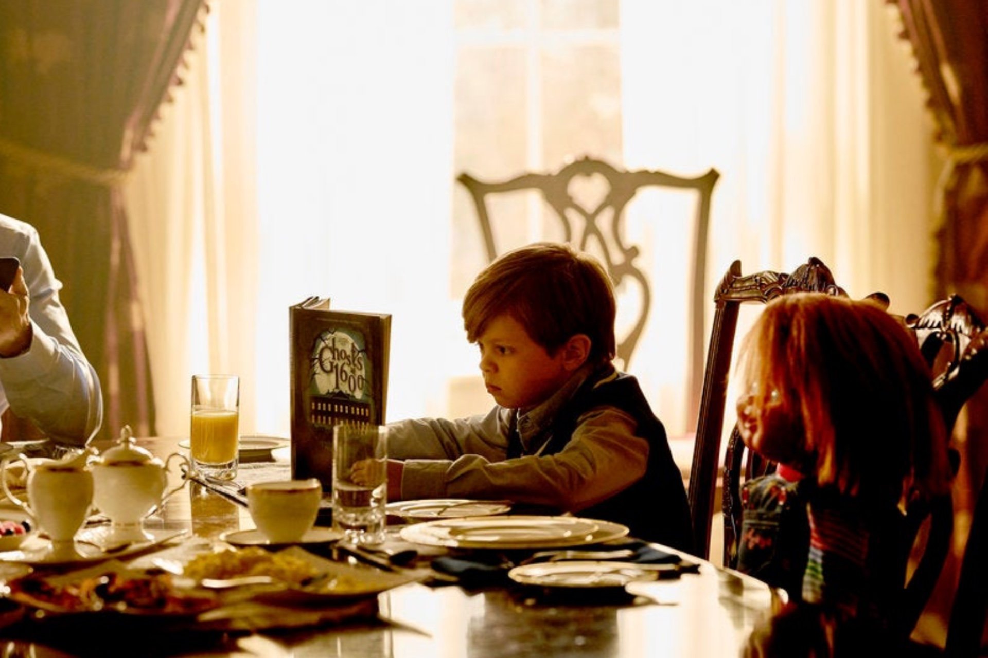 Crystal Lake Escala Estrela de Chucky como Jovem Jason Voorhees