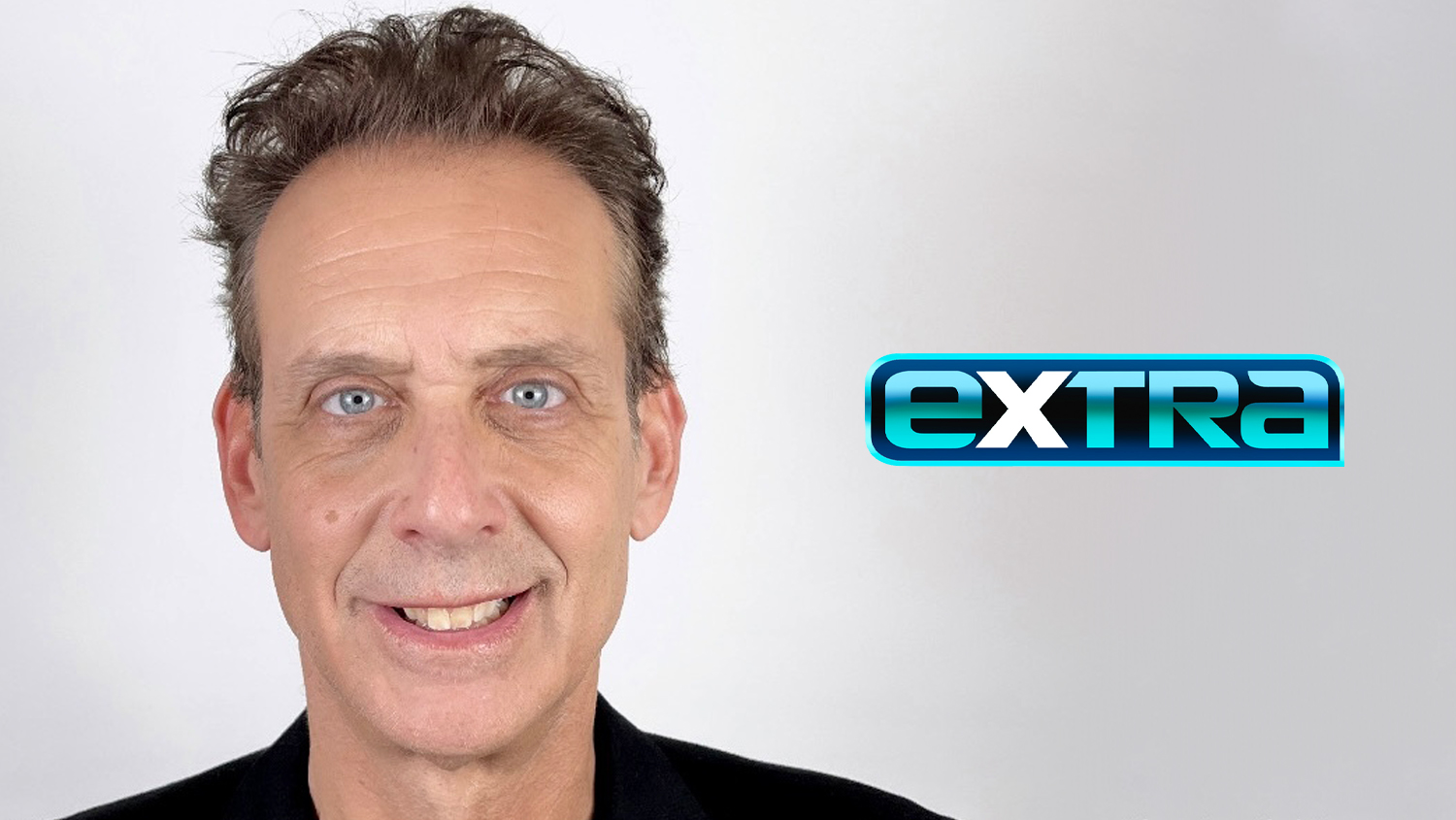Produtor Sênior Adam Weissler Deixa 'Extra' Após 25 Anos de Contribuições Marcantes