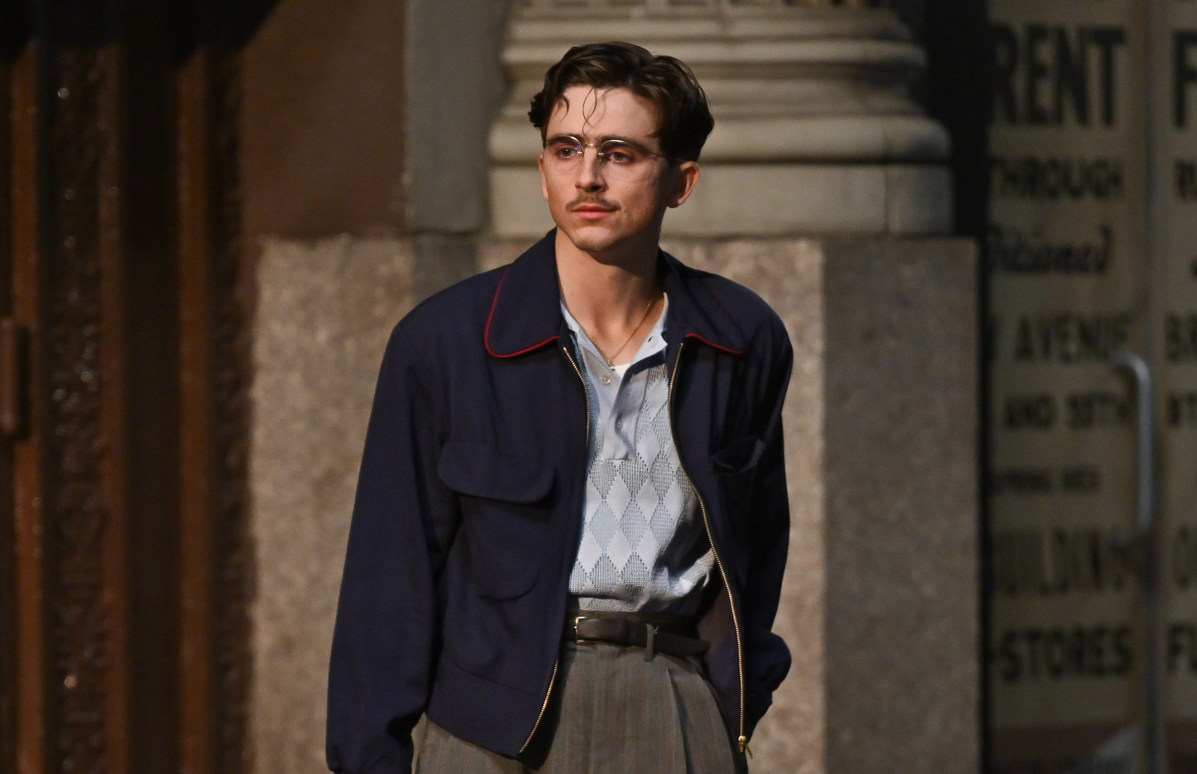 Timothée Chalamet Busca a Perfeição no Ping Pong no Filme de Josh Safdie, 'Marty Supreme'