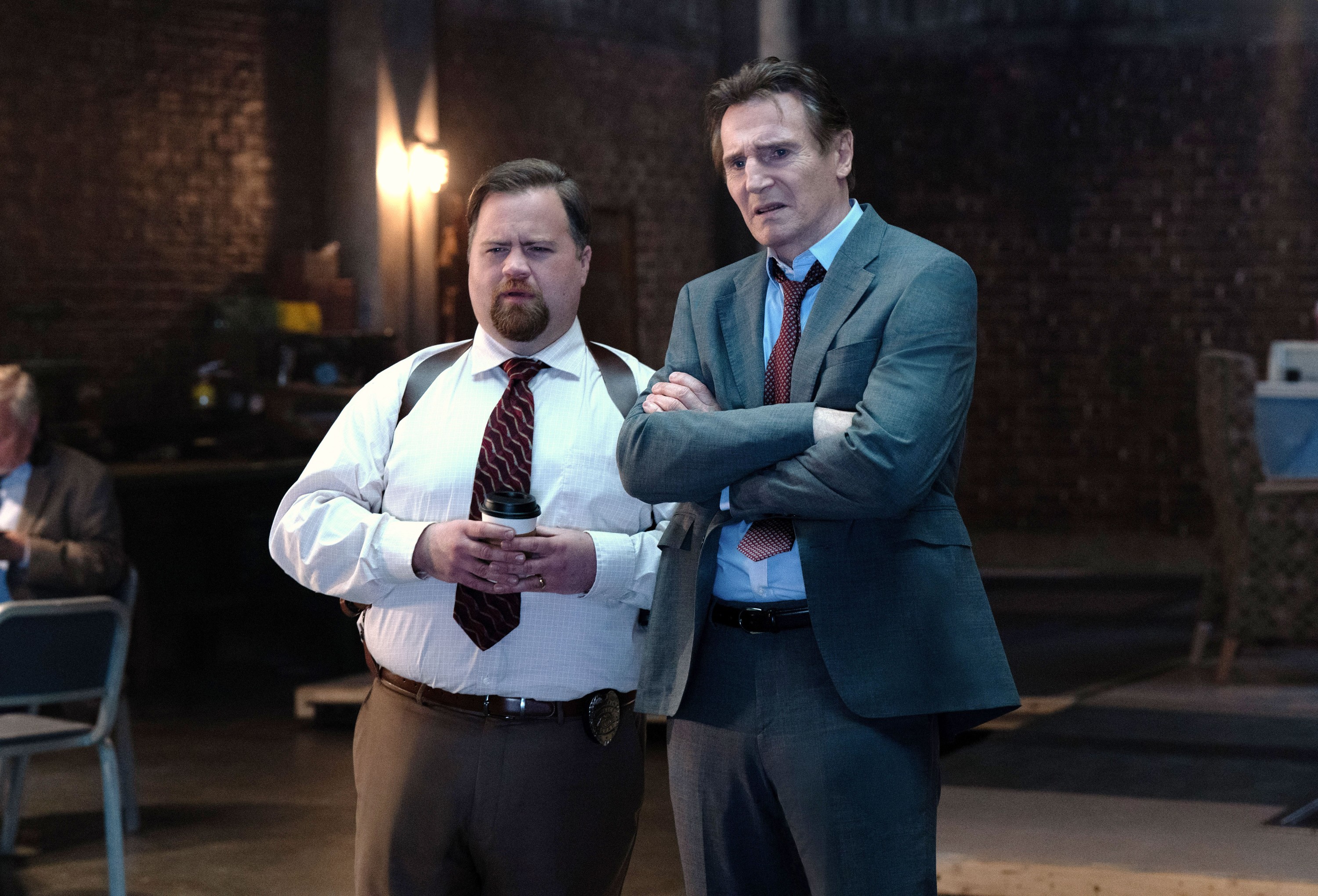 Paul Walter Hauser Destaca a Falta de Nuances na Comédia Atual em Novo 'Corra que a Polícia Vem Aí'