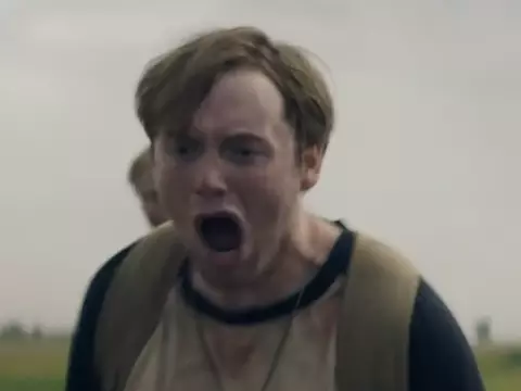 A Longa Marcha: A Nova Adaptação de Stephen King Ganha Trailer e Data de Lançamento