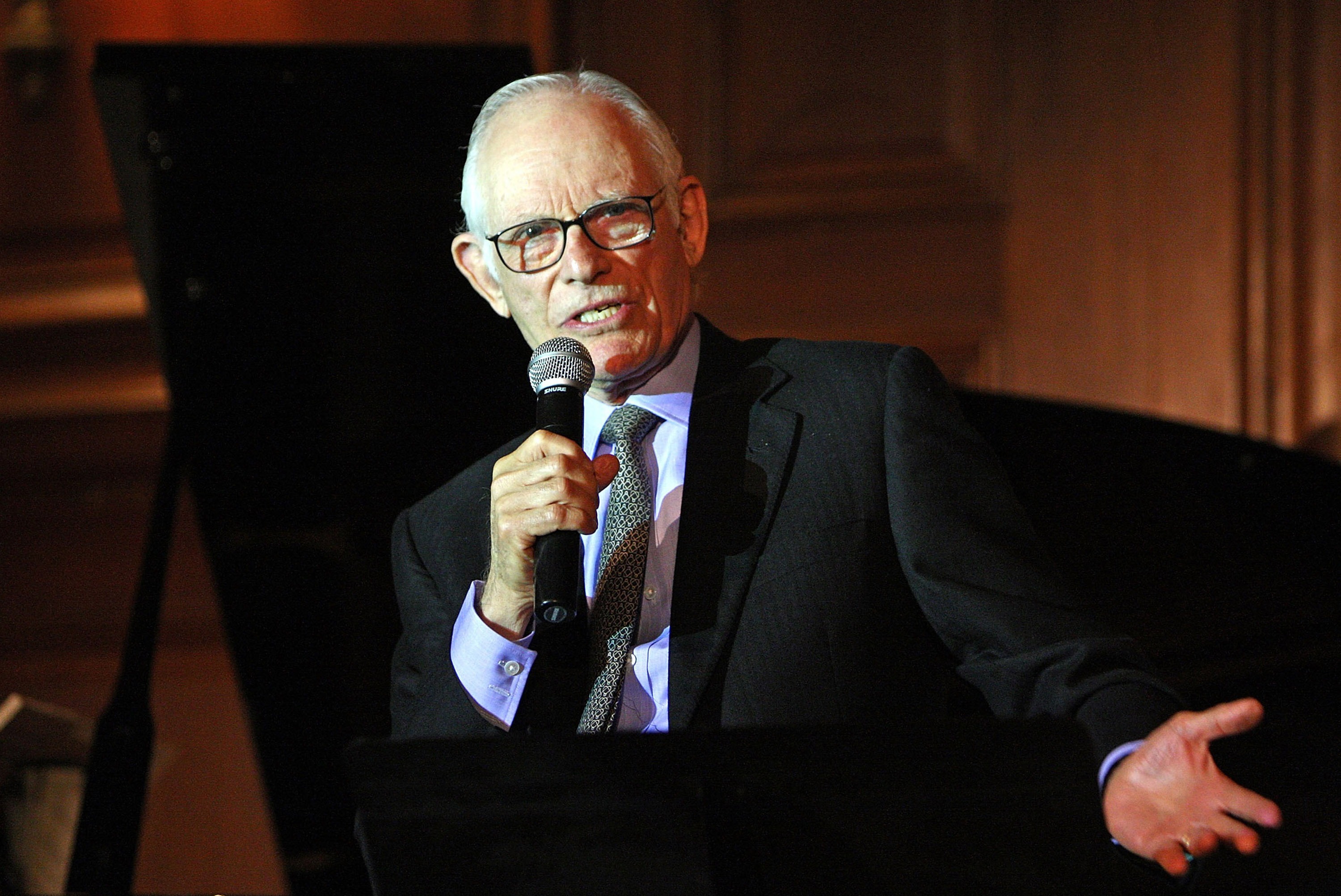 Morre Alan Bergman: Letrista de Sucessos do Cinema e TV Falece Aos 99 Anos