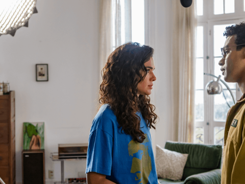 Bruna Marquezine Brilha em Imagem Exclusiva da 2ª Temporada de 'Amor da Minha Vida'