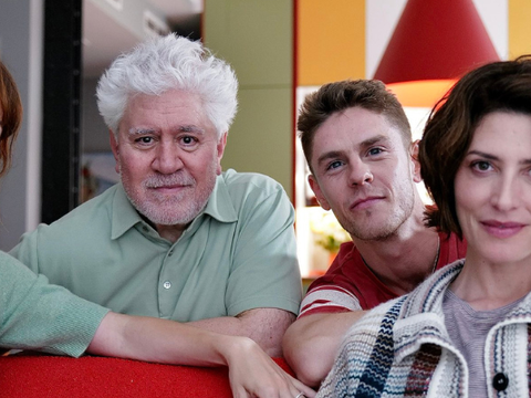 Bitter Christmas: Novas Imagens e Sinopse do Filme de Pedro Almodóvar