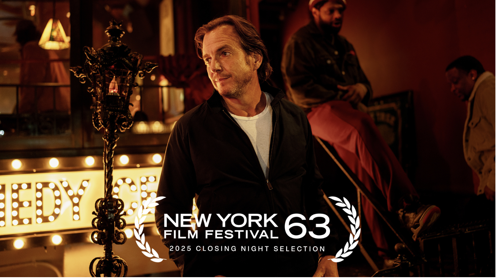 Bradley Cooper Encanta na Noite de Encerramento do Festival de Cinema de Nova York com 'Is This Thing On?'