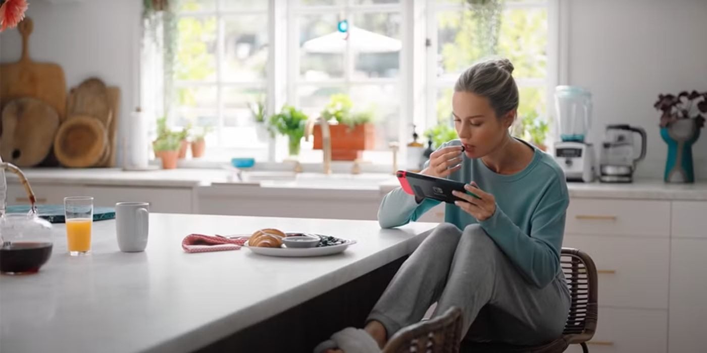 Brie Larson Faz Unboxing do Nintendo Switch 2 e Enlouquece Fãs