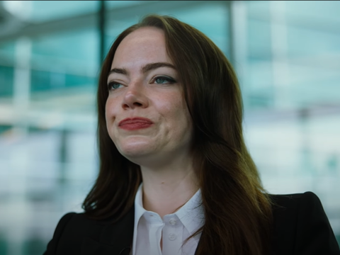 Bugonia: Emma Stone Brilha em Novo Filme de Conspiração e Sci-Fi de Yorgos Lanthimos
