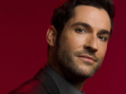 Tom Ellis Revive Personagem Ambíguo em Nova Série CIA, Derivado de FBI