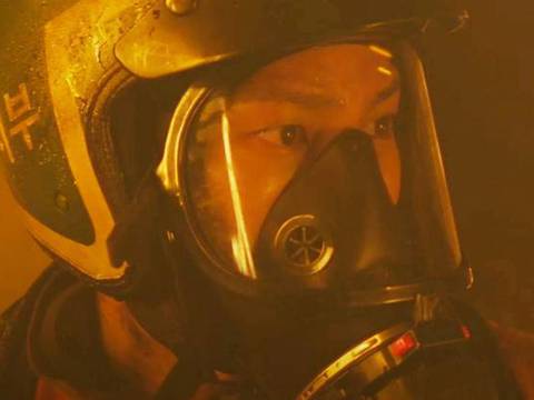 Os Bombeiros: Potencial Desperdiçado em Narrativa Confusa