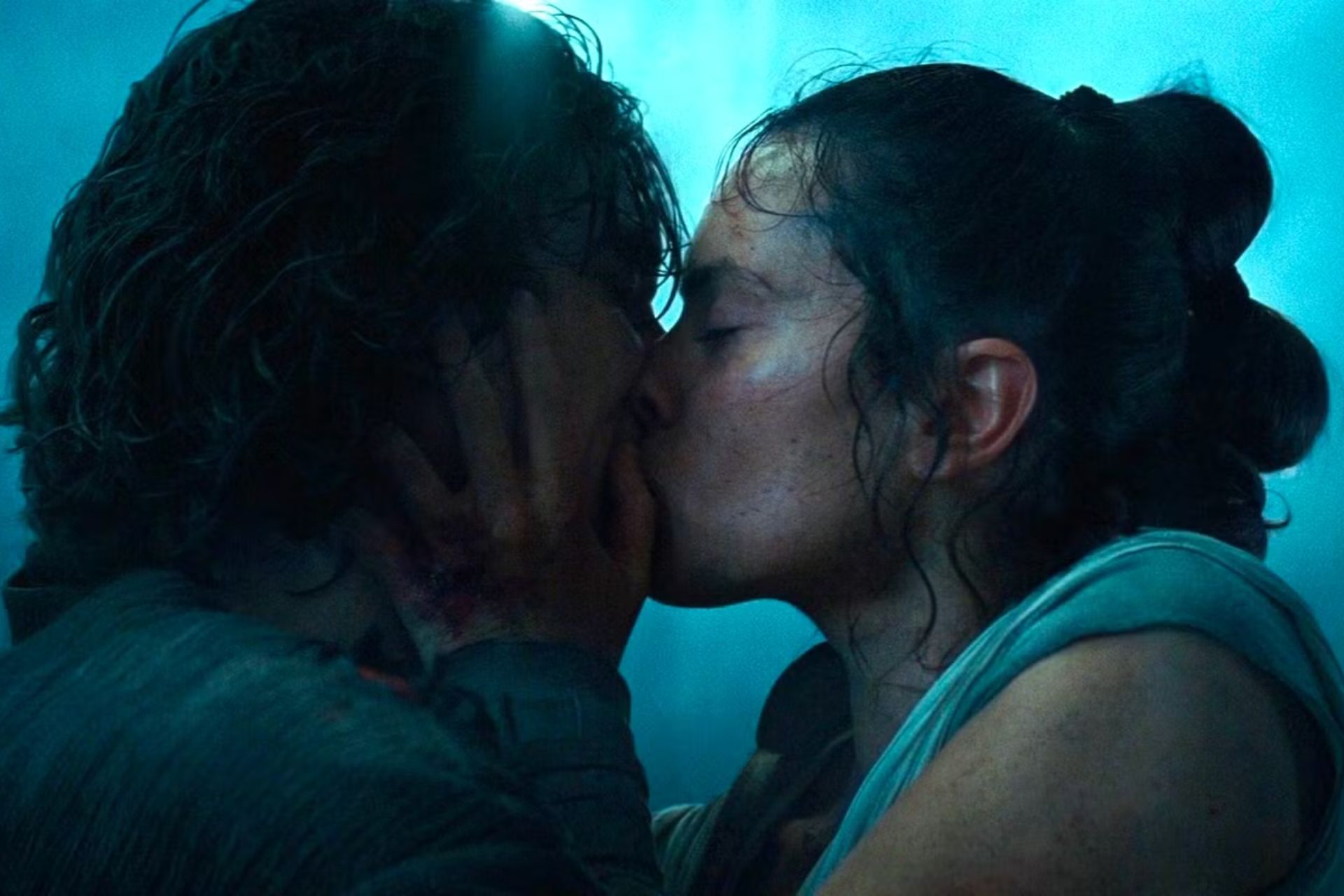 Tom Bateman e Lili Reinhart Estrelam Adaptação de Best-seller Inspirado em Fanfic de Star Wars