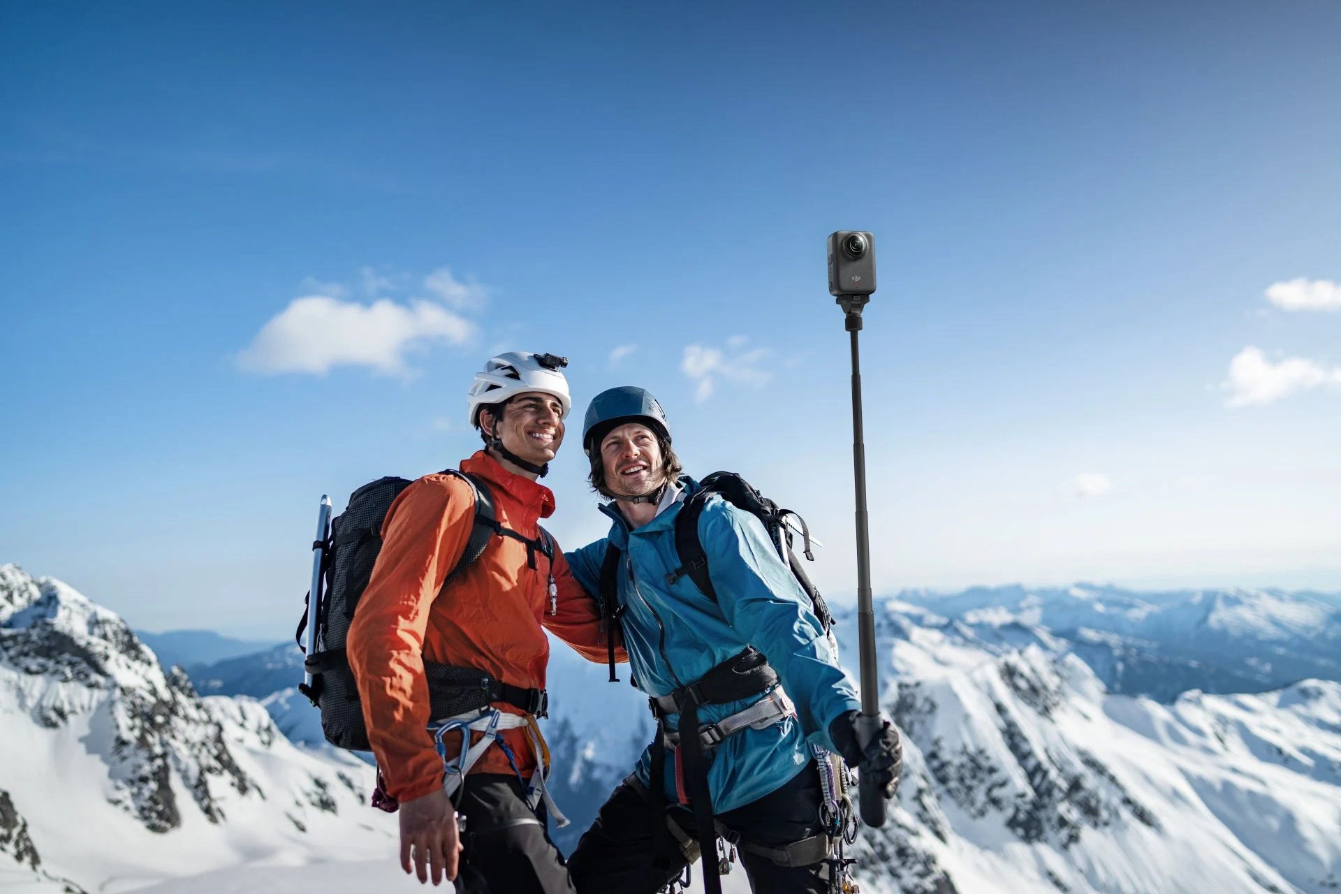DJI Lança Primeira Câmera 360 para Competir com Insta360 X5