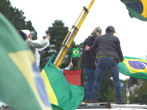 Documentário Revela Bastidores das Eleições de 2022 e o Impacto do Dia 8 de Janeiro