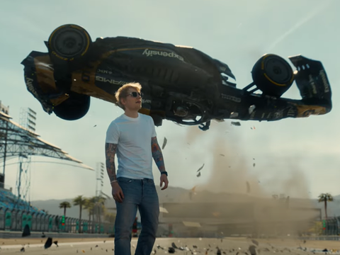 Ed Sheeran Encara Velocidade em Clipe 'Drive' da Trilha de F1: O Filme