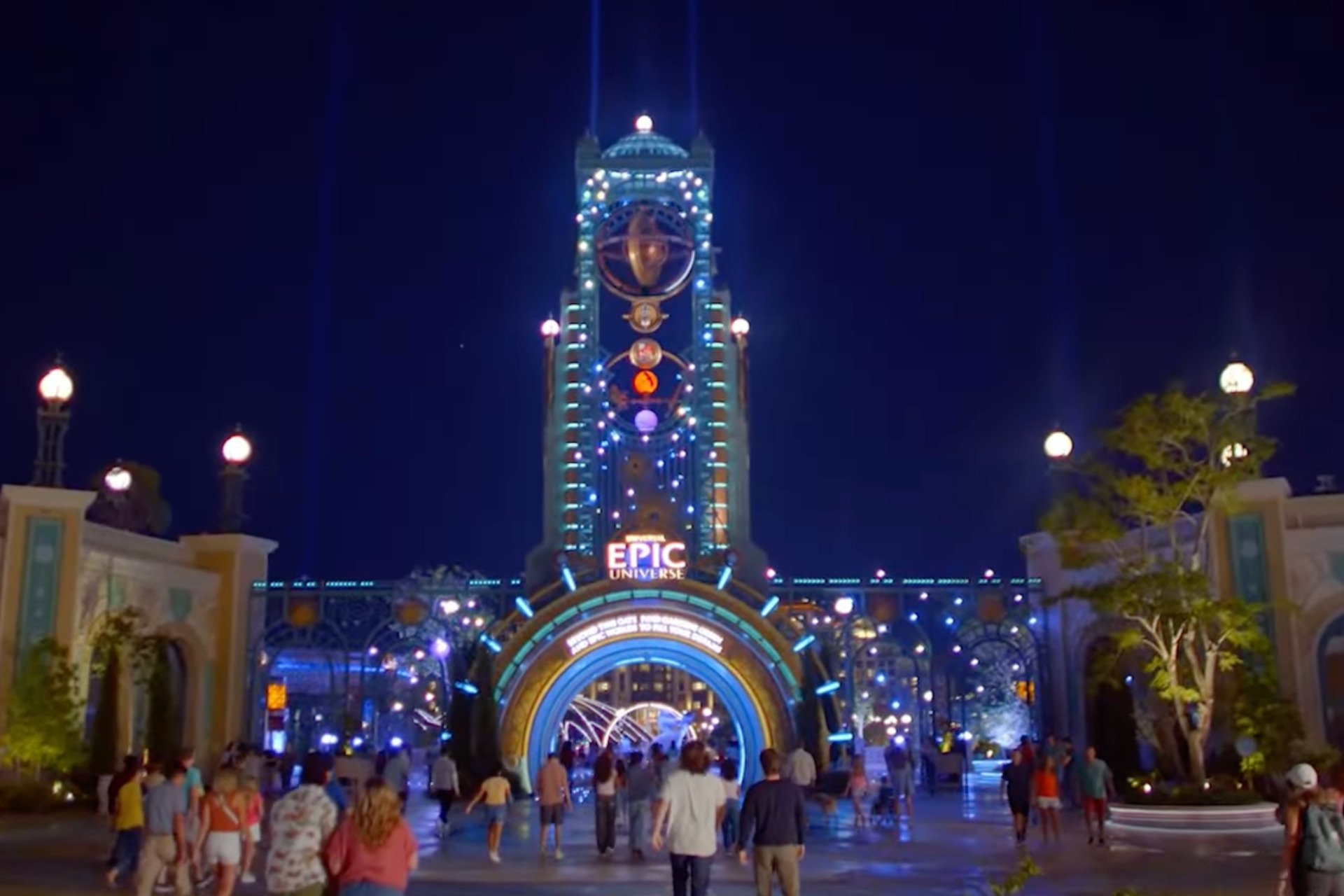 Parque Temático Epic Universe Ganha Especial de TV Com Joe Manganiello