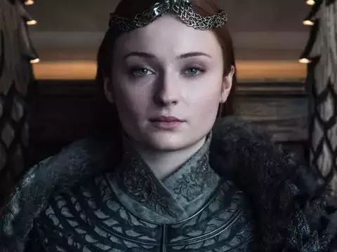 Sophie Turner Defende Cena Controversial de Sansa em Game of Thrones
