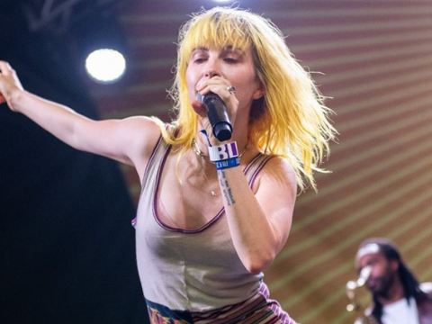 Hayley Williams Surpreende ao Remover Álbum Inédito do Site Oficial