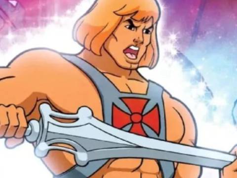 Nicholas Galitzine Empunha Espada em Treinamento para Novo Filme de He-Man