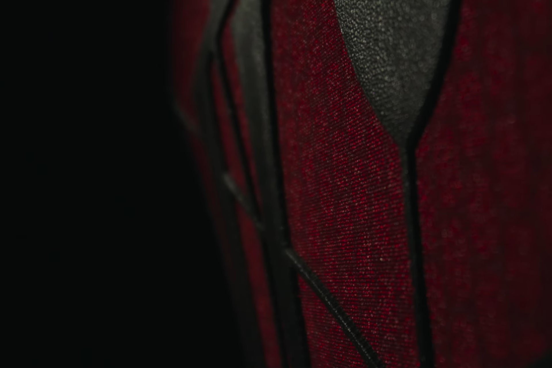 Primeira Imagem do Novo Traje do Homem-Aranha: Um Olhar Inédito