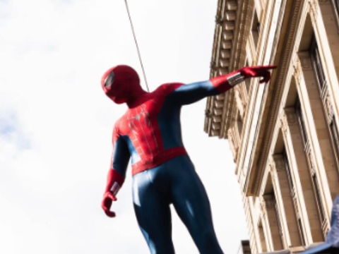 Homem-Aranha 4: Imagens Inéditas do Set Mostram Herói em Ação Dramática