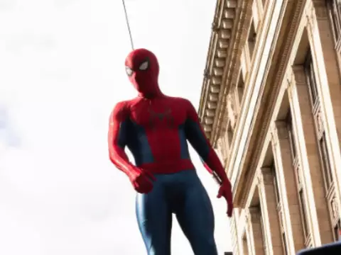 Homem-Aranha 4: Herói Resgata Criança em Cena Emocionante do Set de Filmagem