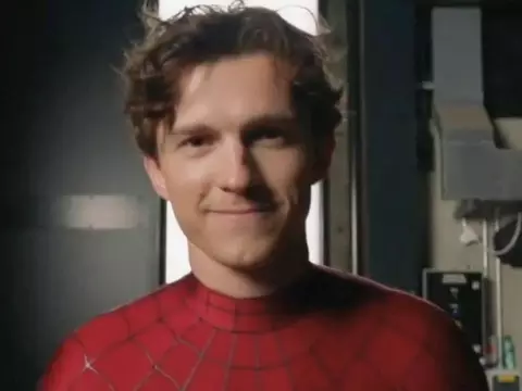 Novo Traje do Homem-Aranha de Tom Holland é Revelado em Fotos de Filmagem