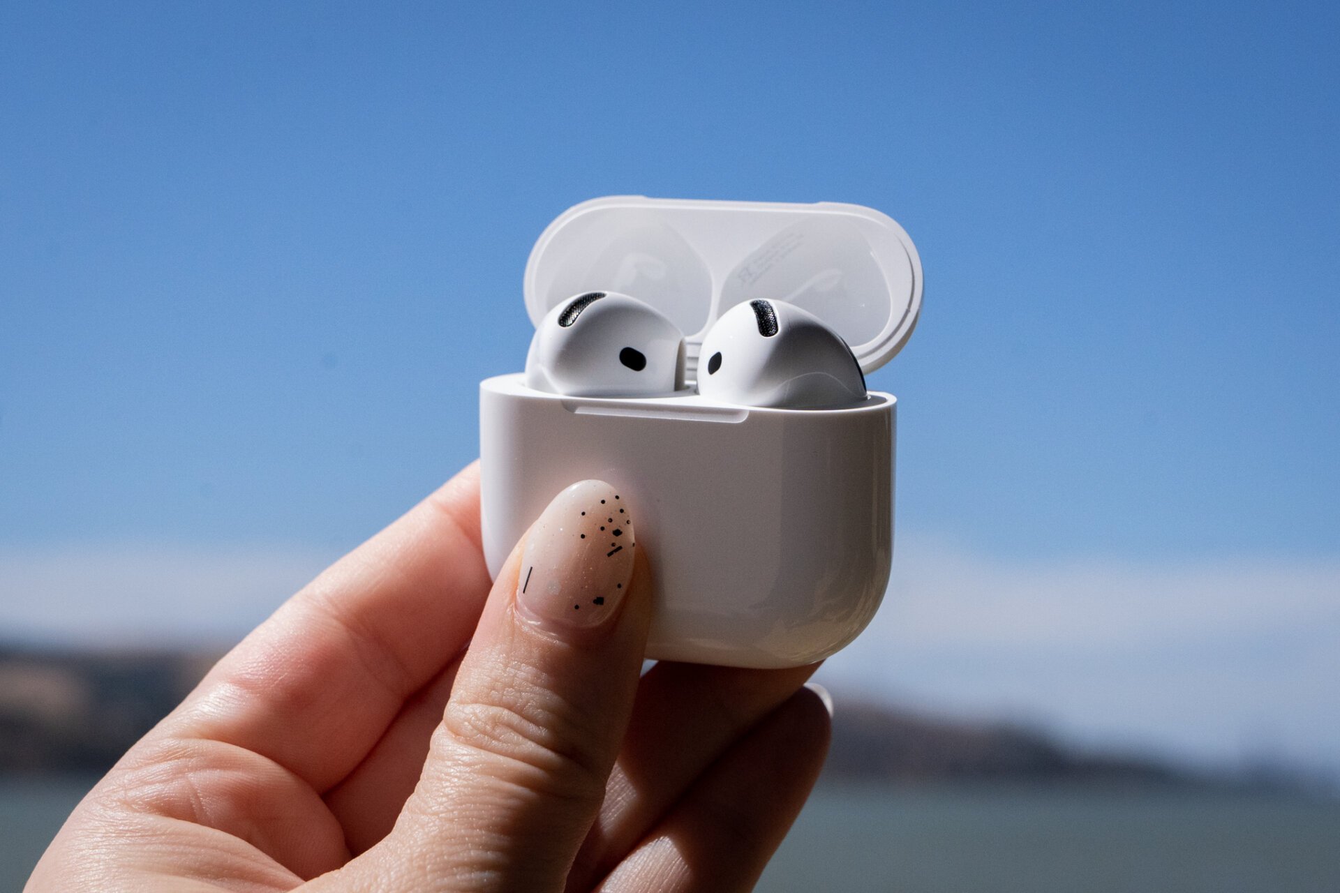 Apple Precisa Lançar Novo Modelo de AirPods Urgentemente