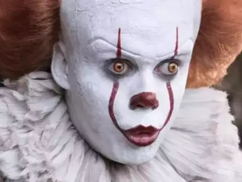 Visual de Pennywise na Série 'Bem-vindos a Derry' é Revelado
