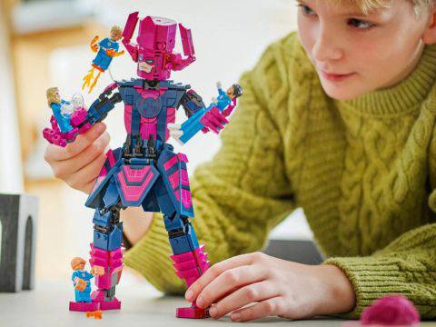 LEGO Marvel: Conjunto do Quarteto Fantástico e Galactus Chega às Lojas