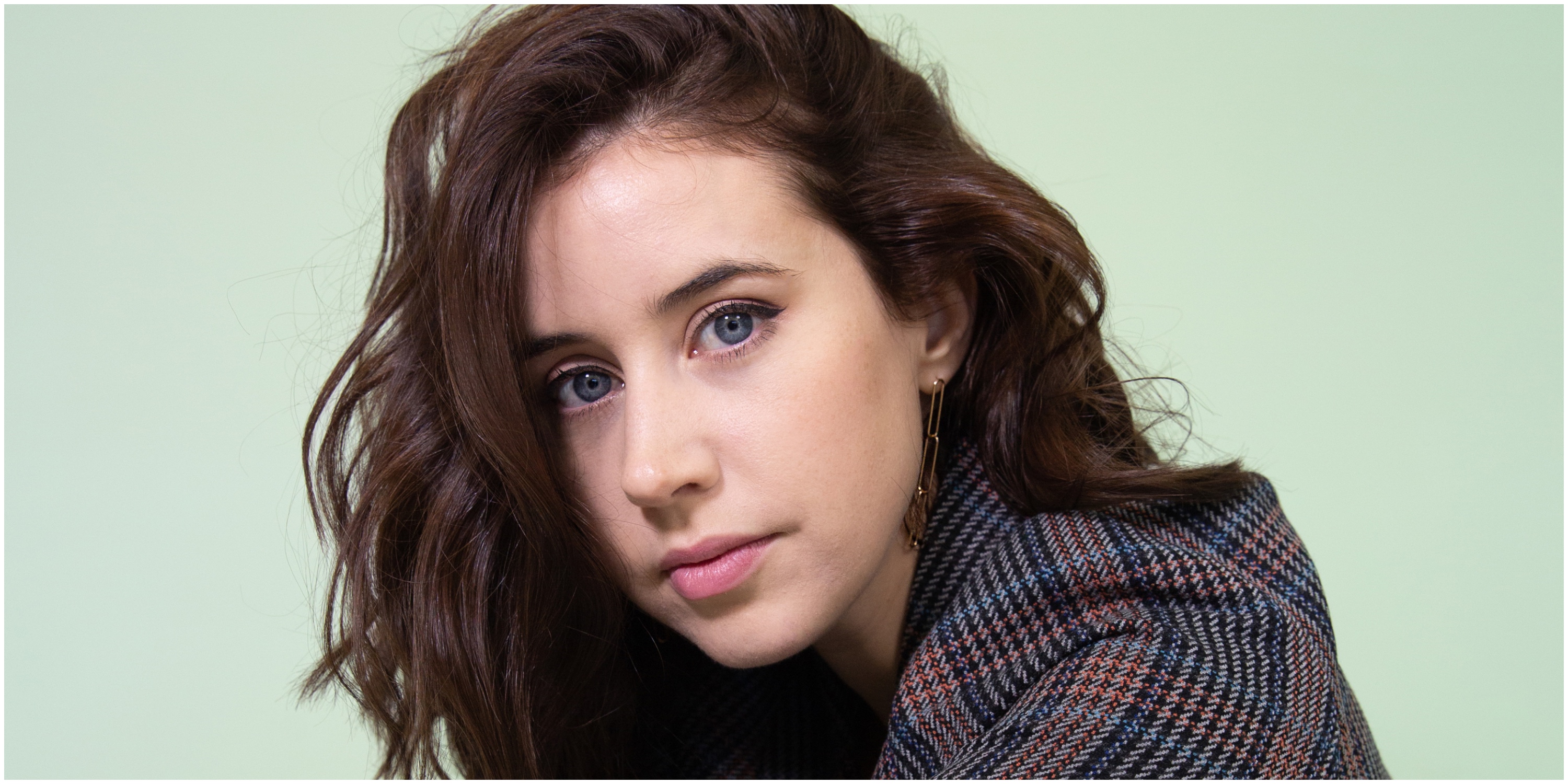 Liz Kingsman Se Une ao Elenco de 'Orgulho e Preconceito' da Netflix como Anna de Bourgh