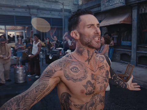 Maroon 5 surpreende com novo álbum 'Love is Like', parceria com Lil Wayne