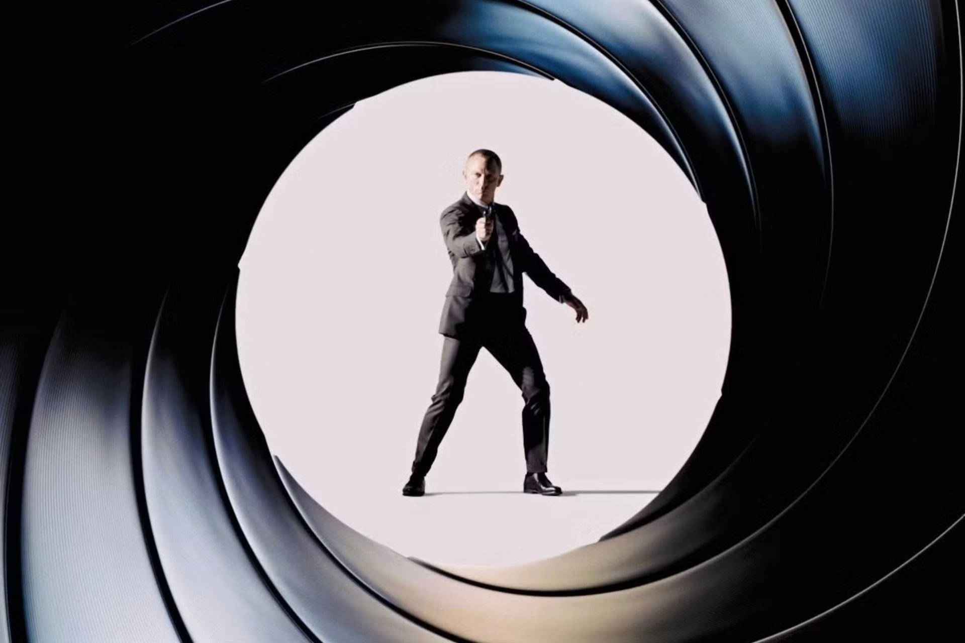 Novo Filme de James Bond Será Escrito por Criador de 'Peaky Blinders'