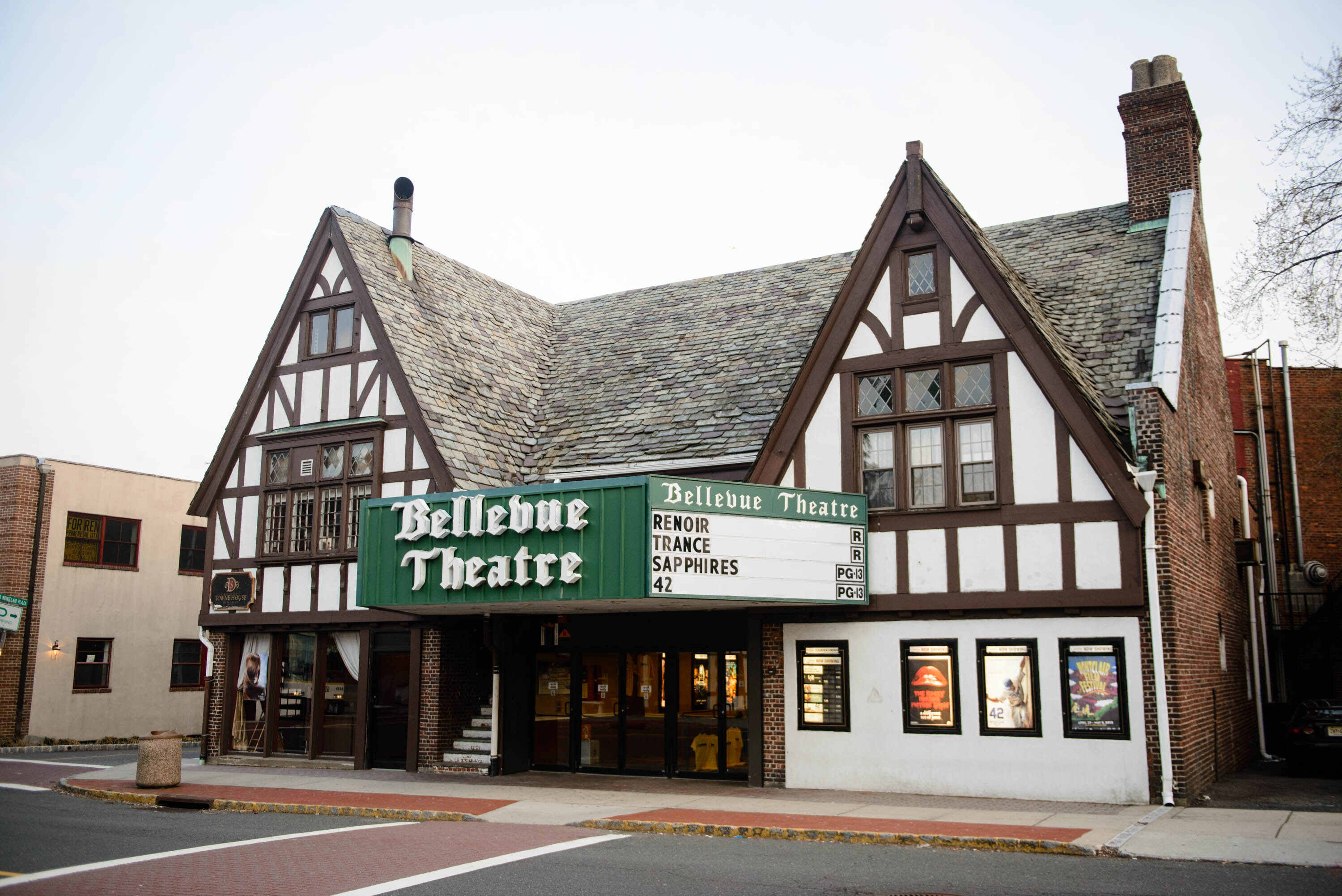 Montclair Film Revitaliza o Histórico Teatro Bellevue de 103 Anos em Nova Jersey