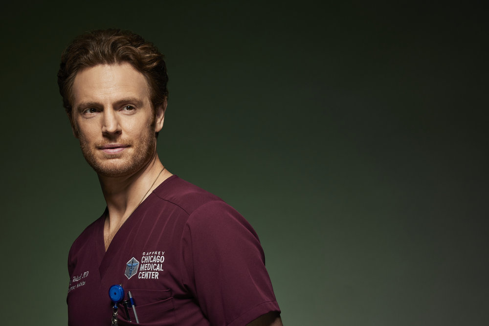 Nick Gehlfuss Retorna a 'Chicago Med' na 11ª Temporada como Dr. Will Halstead