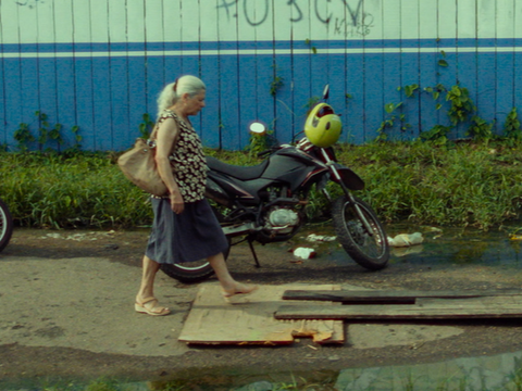 O Último Azul: Filme Brasileiro Premiado em Berlim Revela Nova Imagem