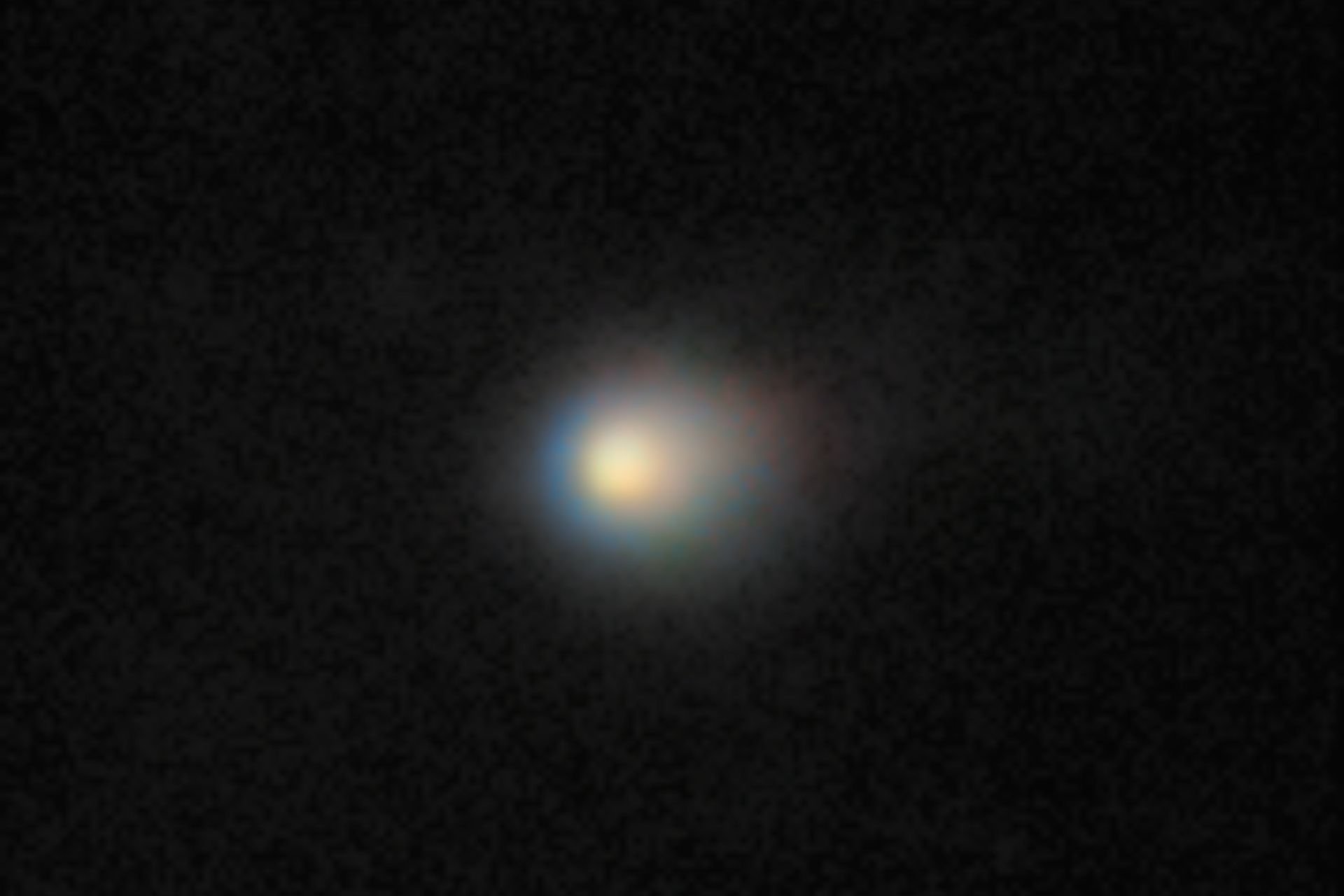 Novo Registro Impressionante do Cometa Interestelar 3I/ATLAS Revelado