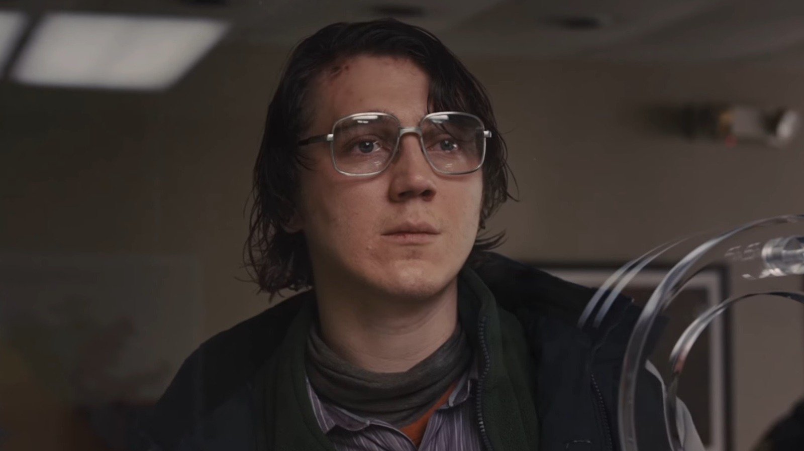 Paul Dano Assume Direção de Comédia com Produção dos Daniels para Universal