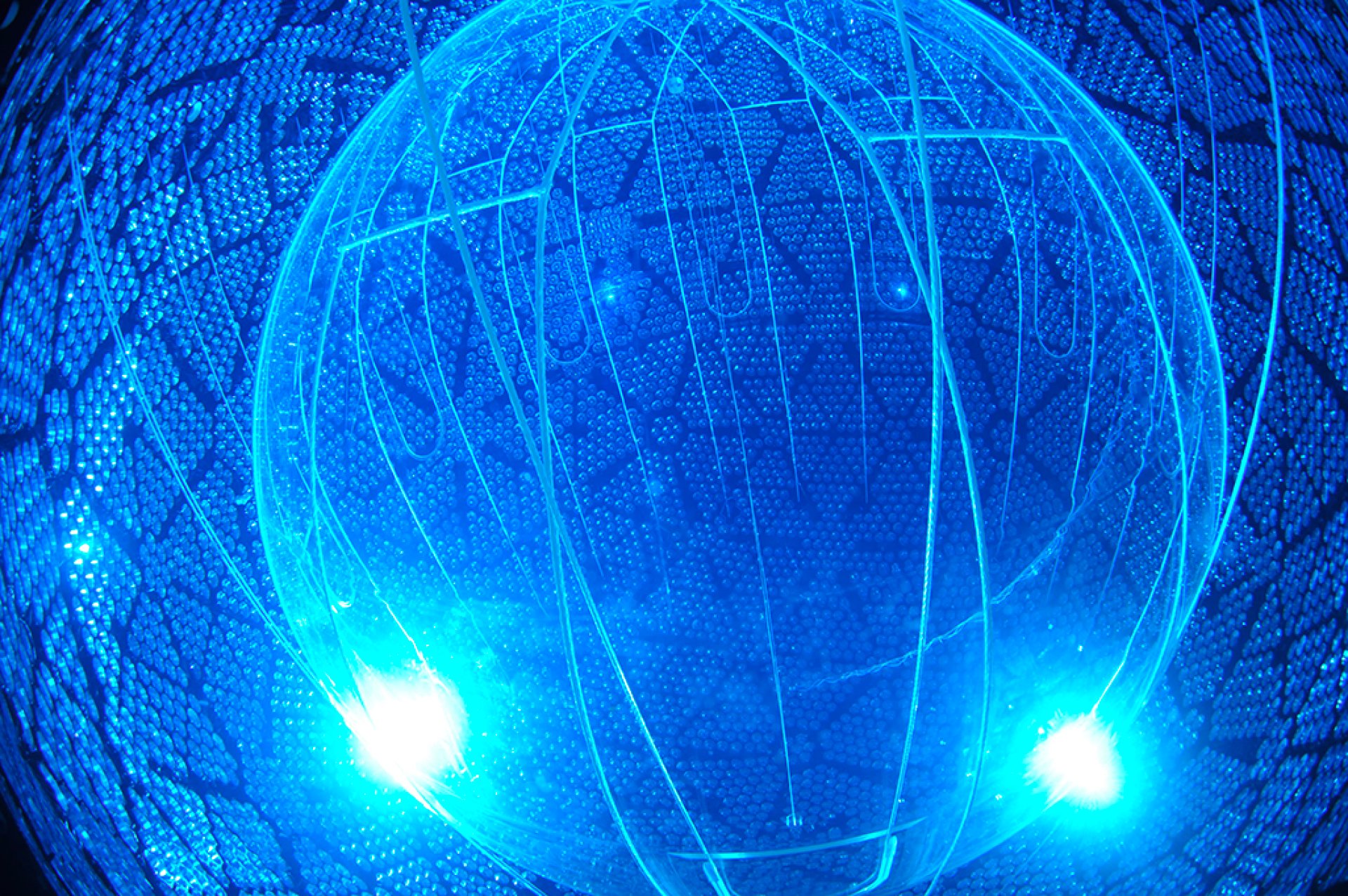 Físicos Capturam Partículas Fantasmas em Experimento Inédito com Neutrinos