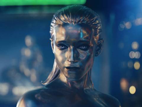 Novo Trailer de Quarteto Fantástico Destaca Surfista Prateada de Julia Garner