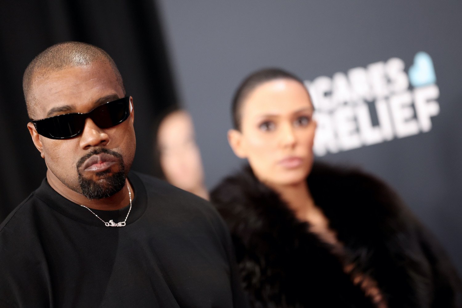Kanye West Anuncia Nova Economia Baseada em Criptomoedas: Entenda os Detalhes
