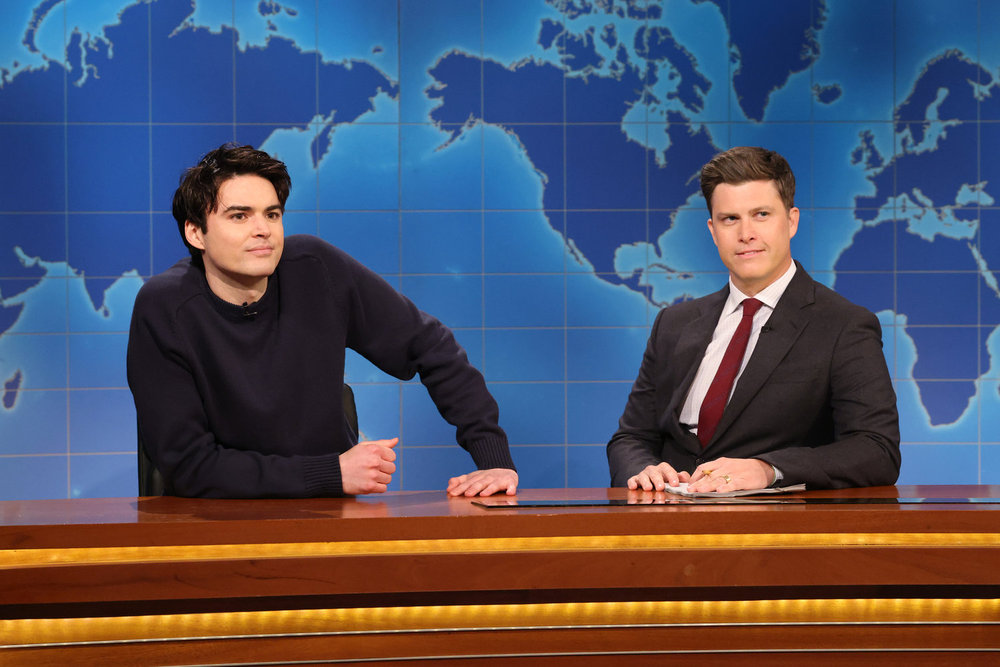 Adaptação de 'Saturday Night Live' no Reino Unido Promete Agitar Telas com Showrunner Confirmado