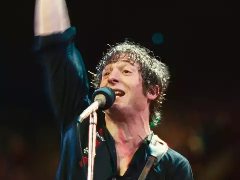 Jeremy Allen White Revela Nova Imagem em Cinebiografia de Bruce Springsteen