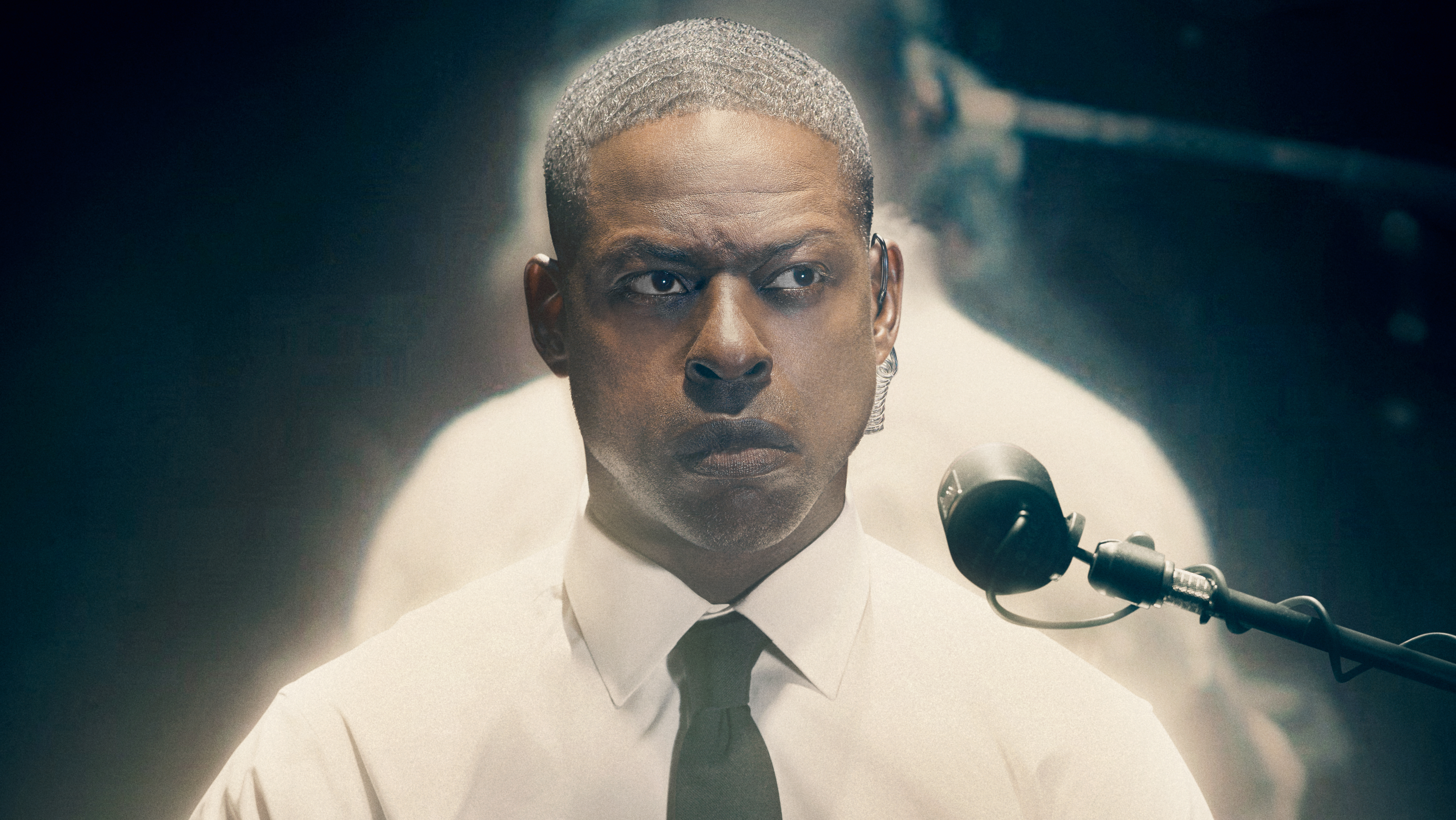 Sterling K. Brown Revela Impactantes Encontros em 'Paradise' na 2ª Temporada